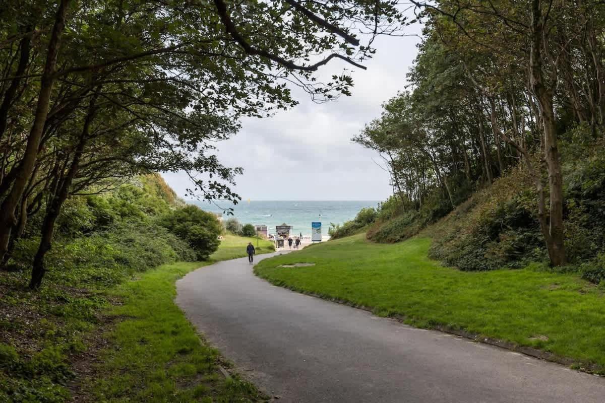 Middle Chine Villa Bournemouth Ngoại thất bức ảnh